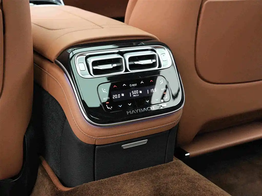 Mercedes-Benz S-Class — миниатюра 18