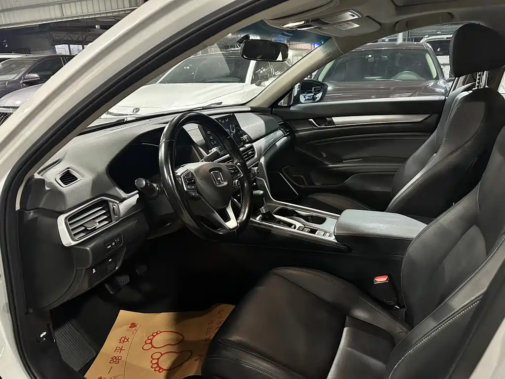 Honda Accord — миниатюра 9