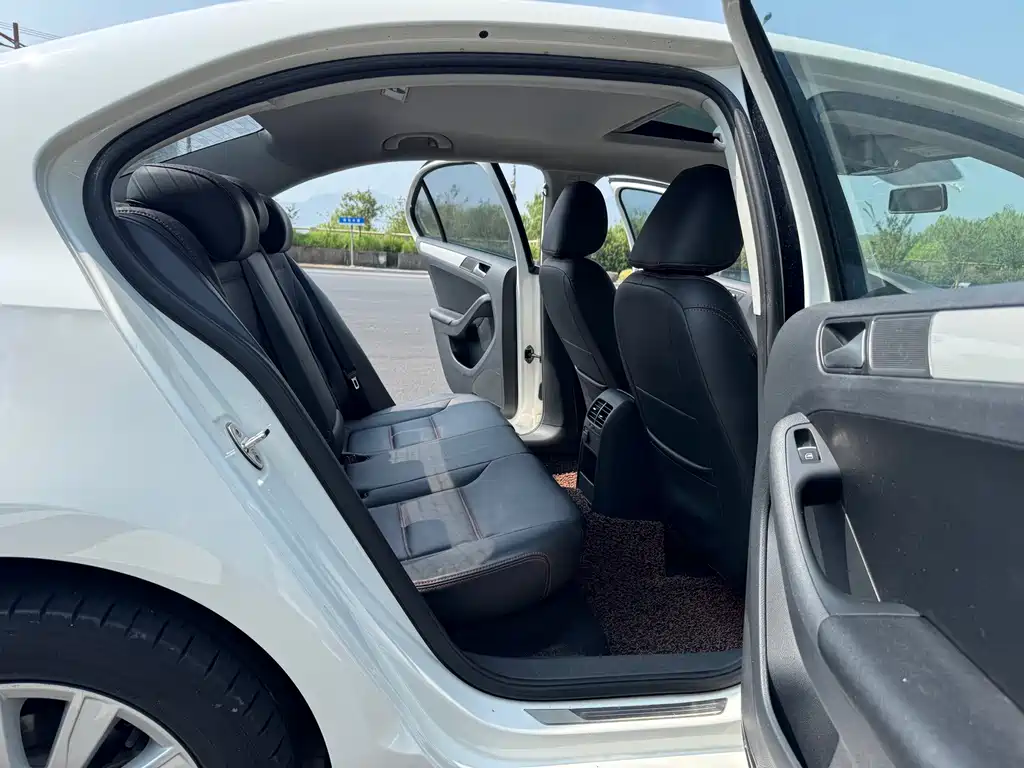 Volkswagen Sagitar — миниатюра 11