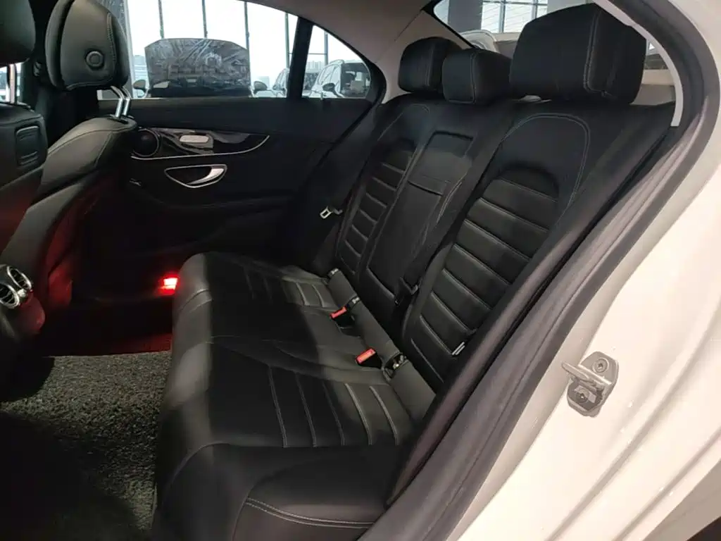 Mercedes-Benz C-Class — миниатюра 17