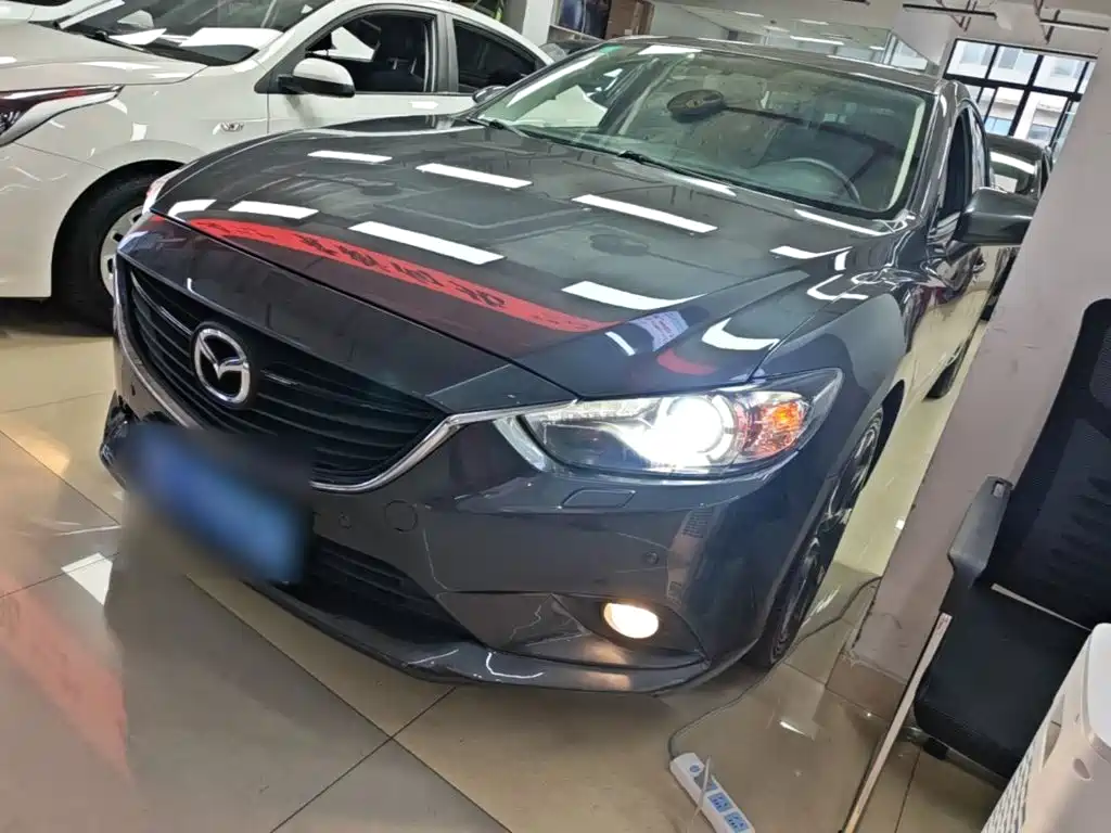 Mazda 6 Atenza 2015 2.5L Blue Sky Distinguished Edition