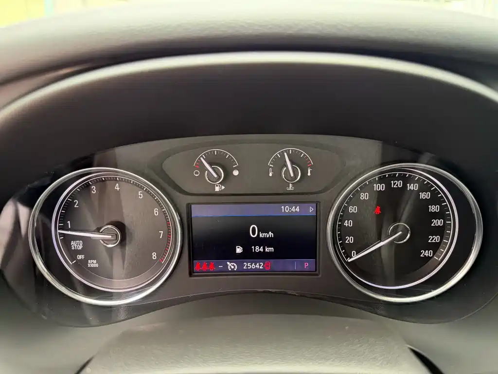 Buick LaCrosse — миниатюра 6