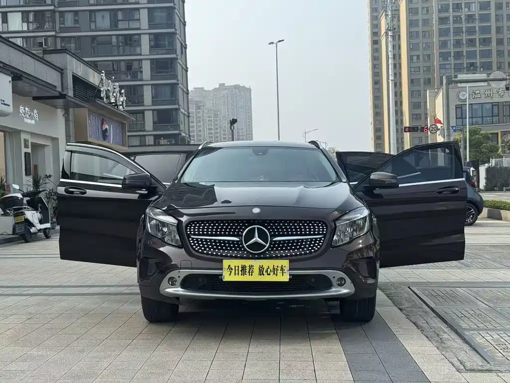 Mercedes-Benz GLA — миниатюра 8