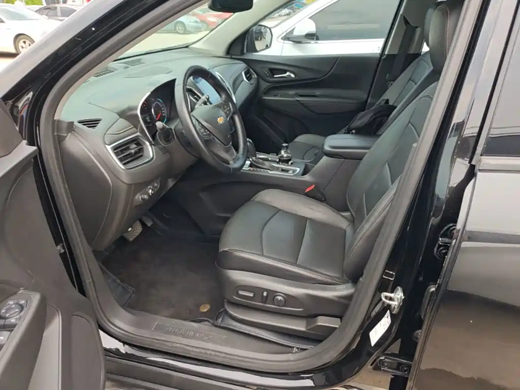 Chevrolet Equinox — миниатюра 15