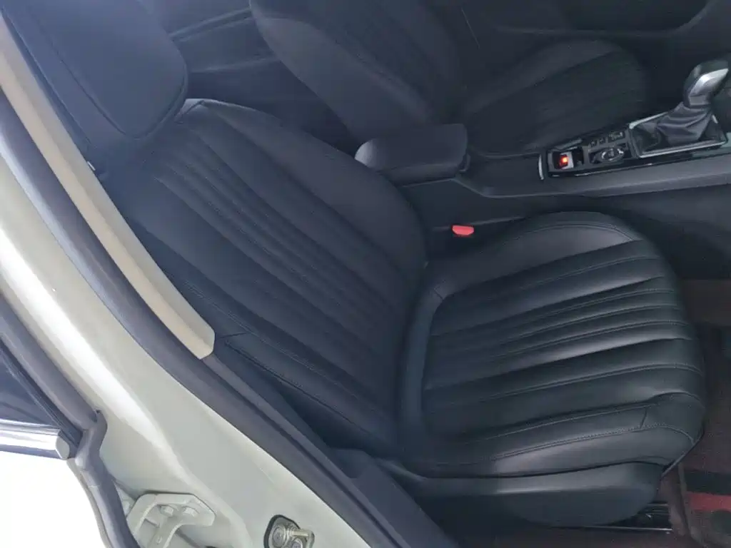 Peugeot 408 — миниатюра 25