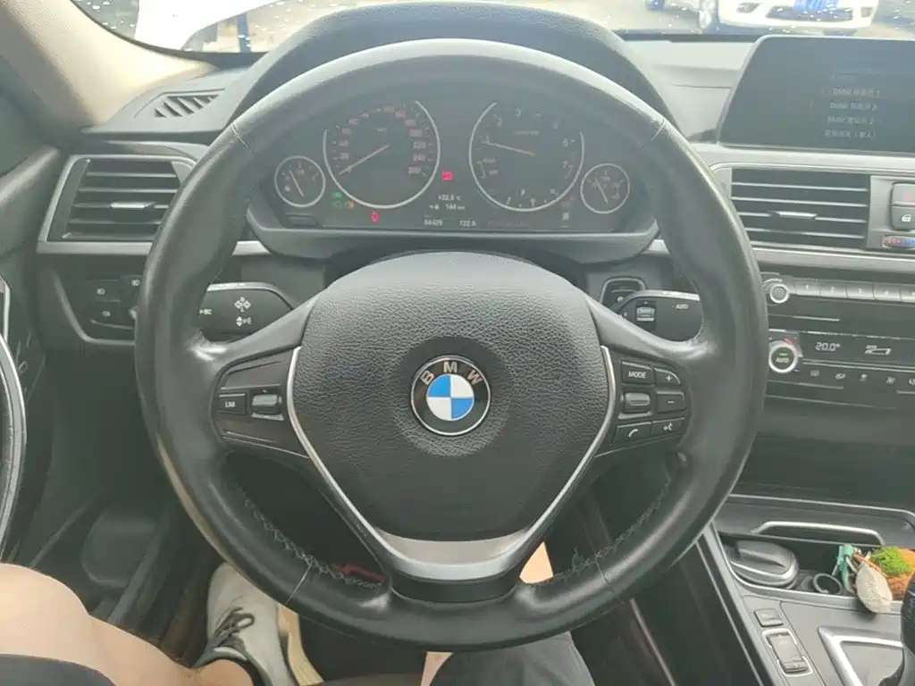 BMW 3 Series — миниатюра 11