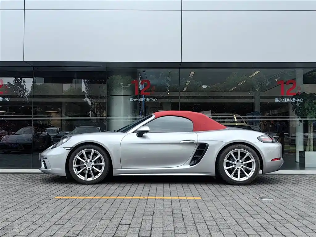 Porsche 718 2022 Boxster 2.0T