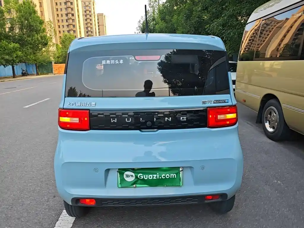 Wuling MINIEV — миниатюра 6