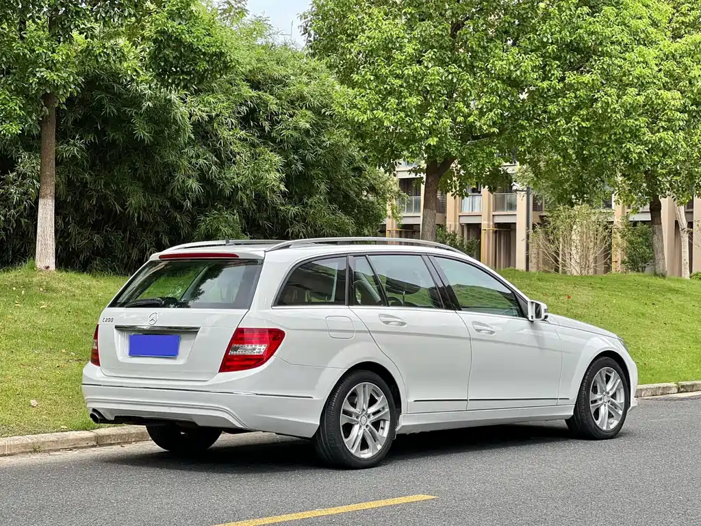 Mercedes-Benz C-Class (Import) — миниатюра 5