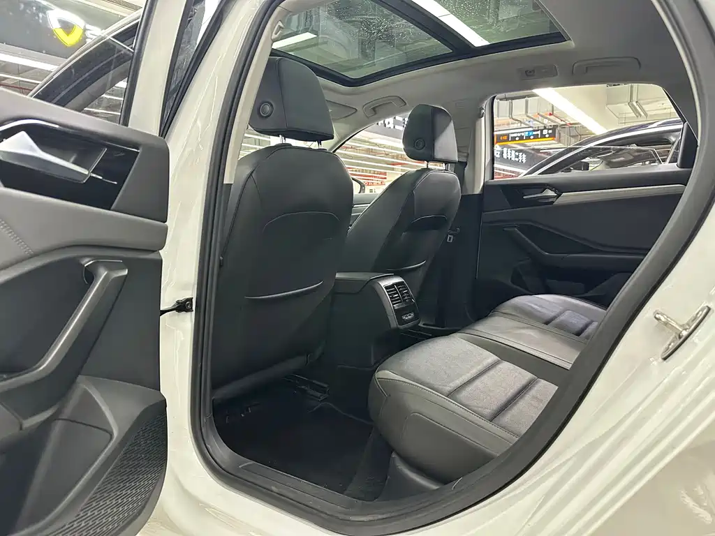 Volkswagen Sagitar — миниатюра 17