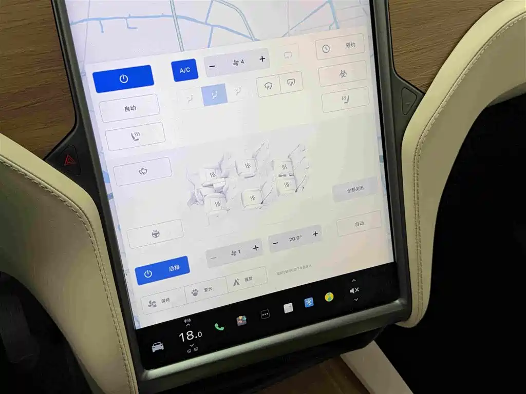 Tesla Model X — миниатюра 14