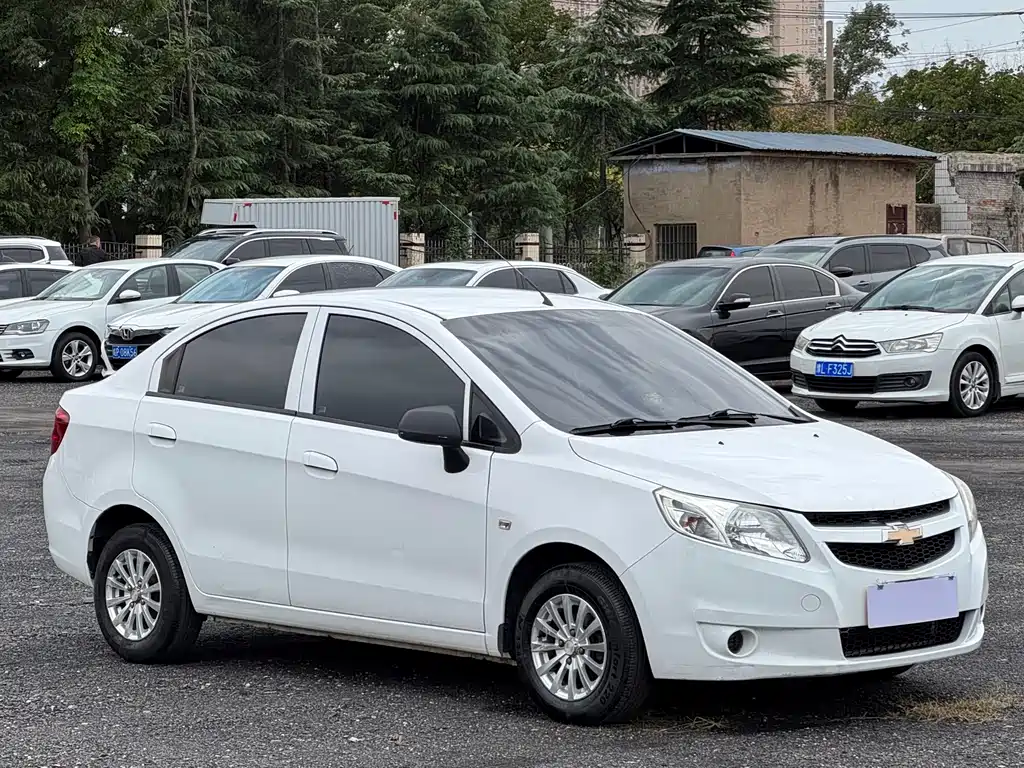 Chevrolet Sail — миниатюра 3