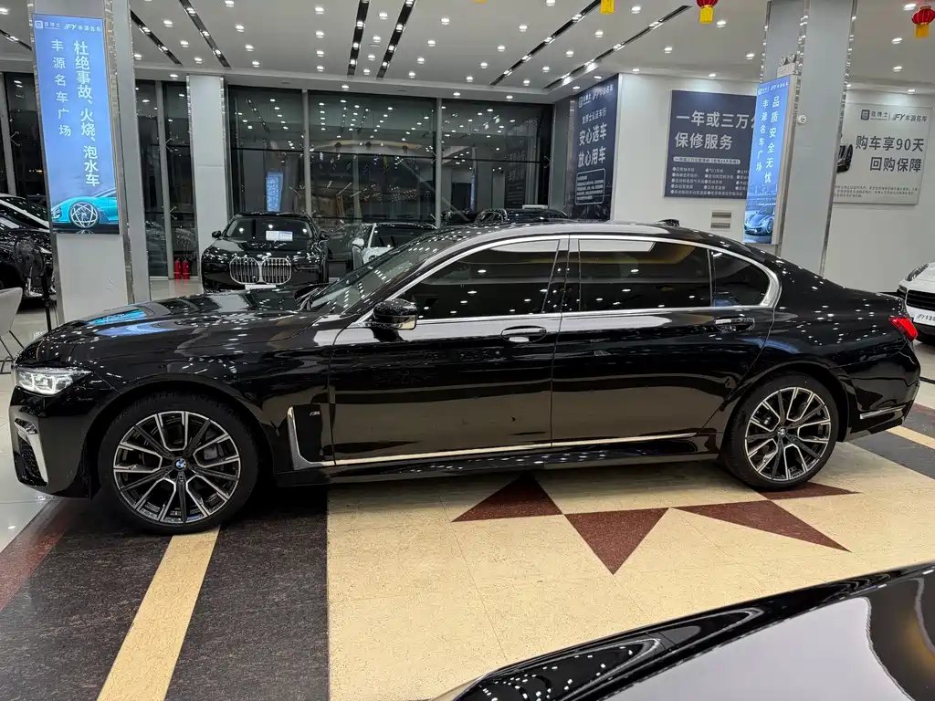 BMW 7 Series — миниатюра 25
