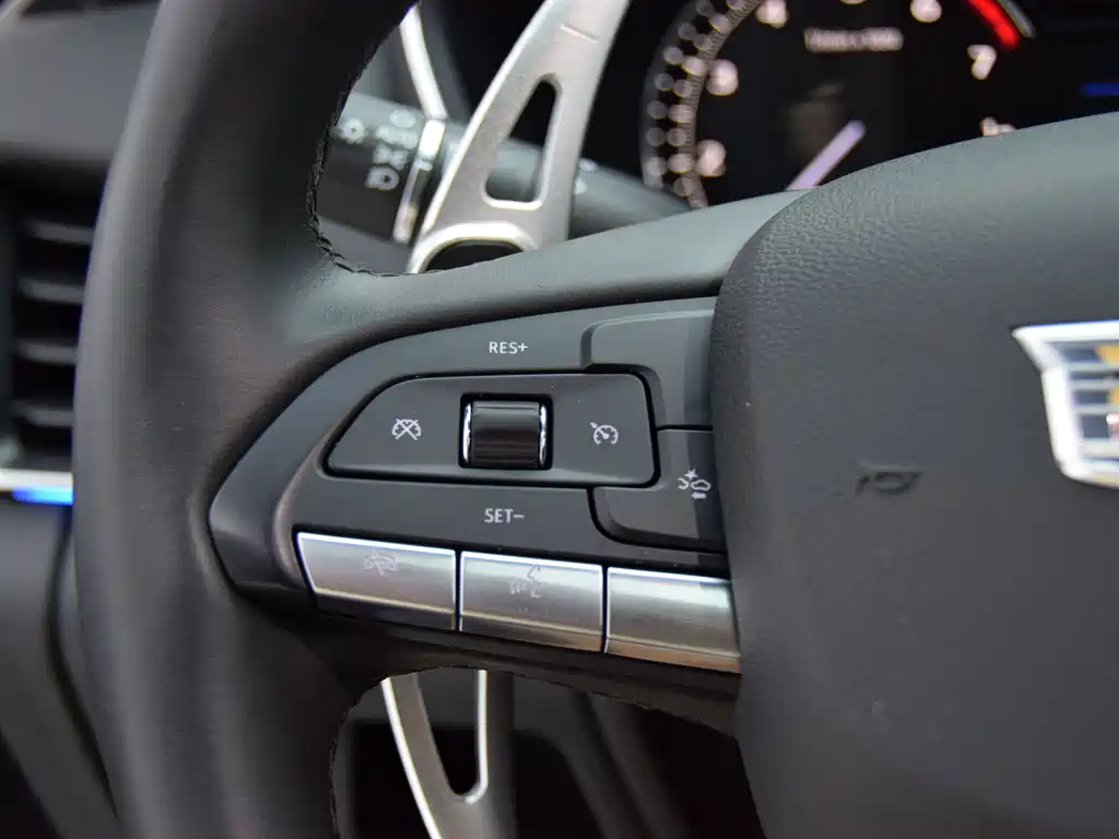 Cadillac CT5 — миниатюра 10