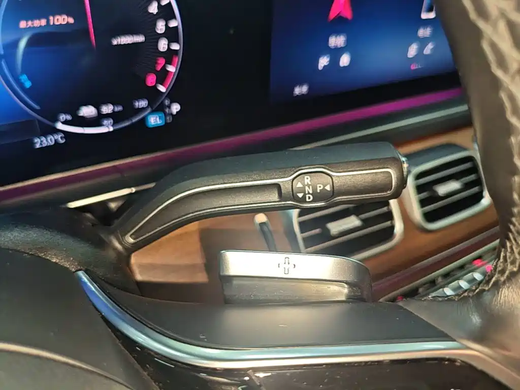 Mercedes-Benz GLE New Energy — миниатюра 14