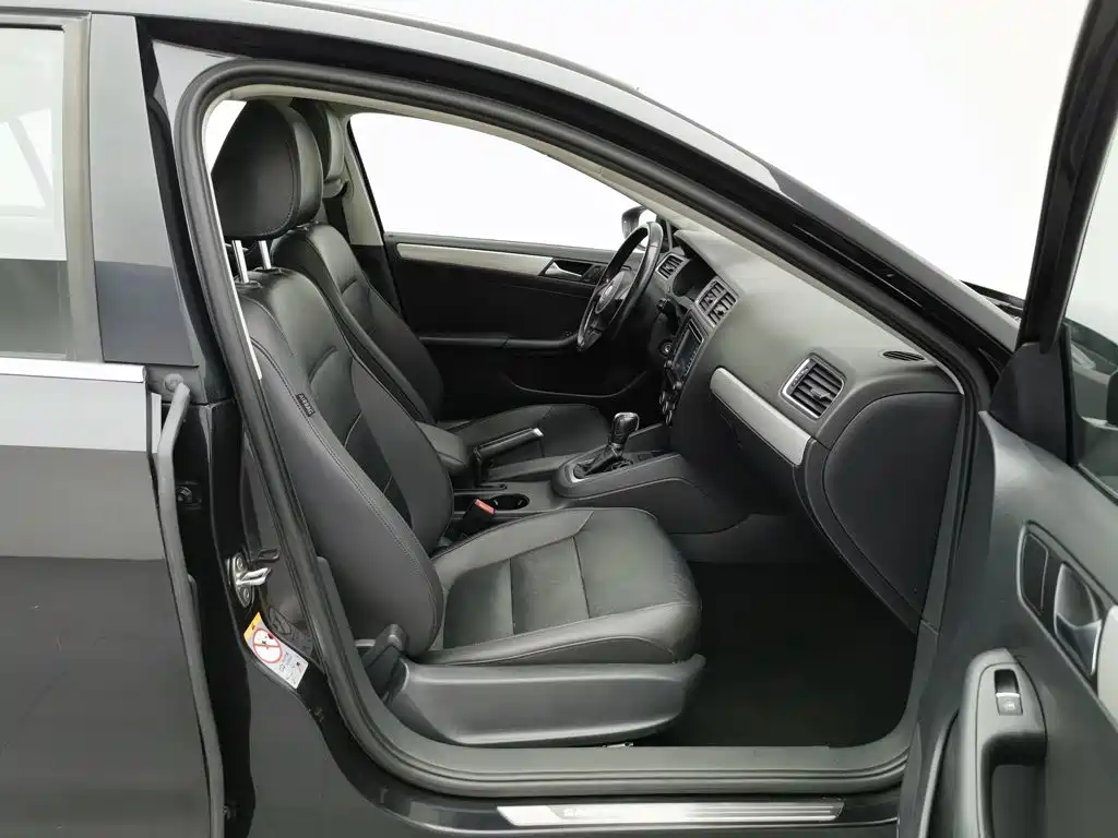Volkswagen Sagitar — миниатюра 23