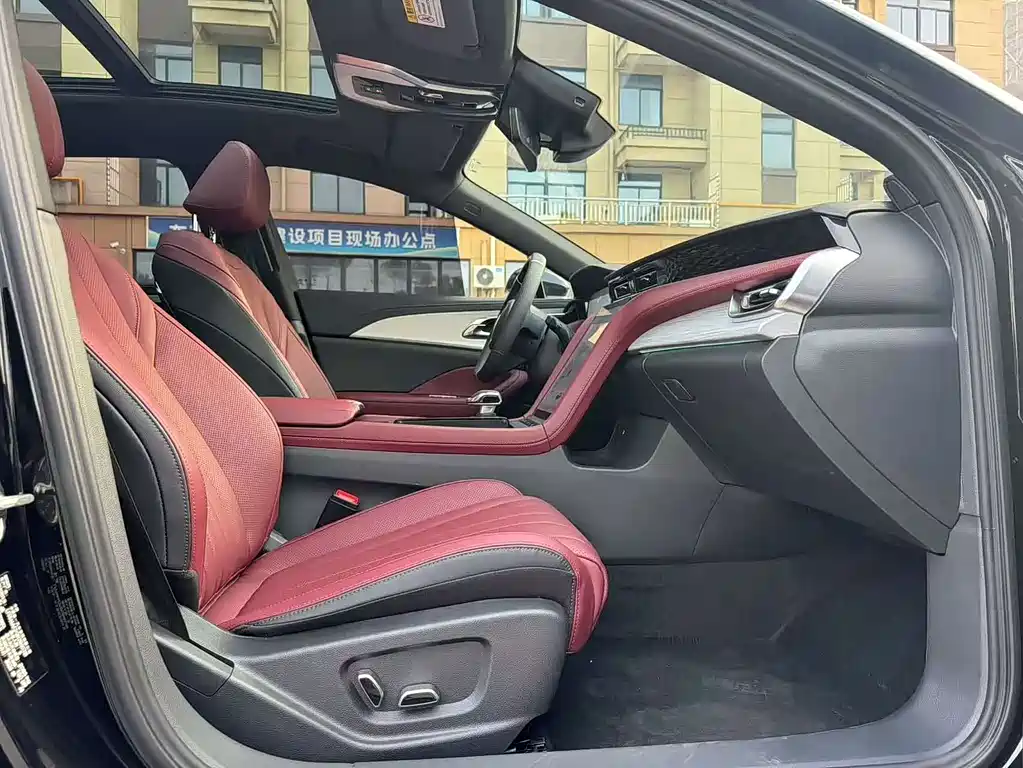 Hongqi Hongqi H5 — миниатюра 7