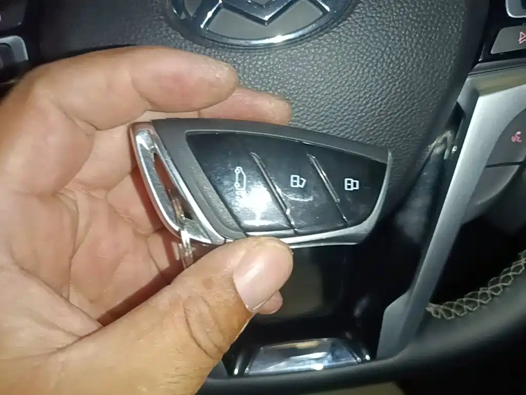 MAXUS V90 — миниатюра 9