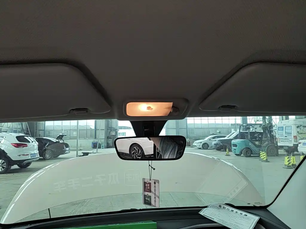Wuling MINIEV — миниатюра 18