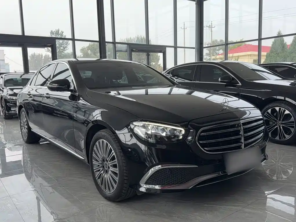 Mercedes-Benz E-Class — миниатюра 5