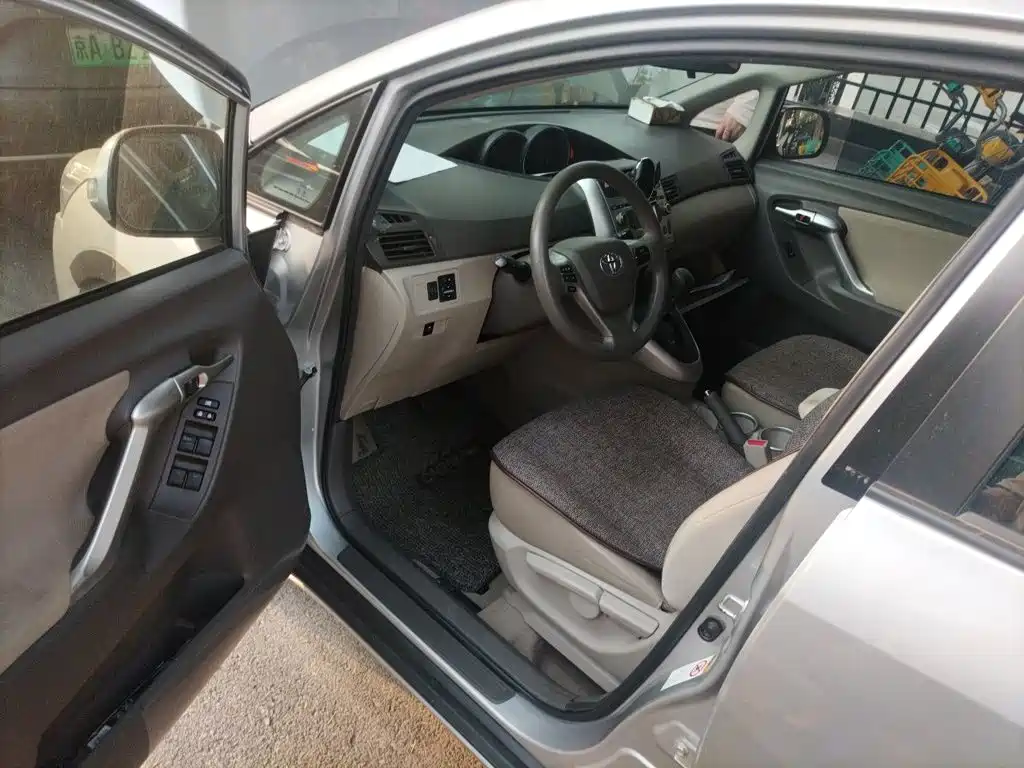 Toyota Verso — миниатюра 17