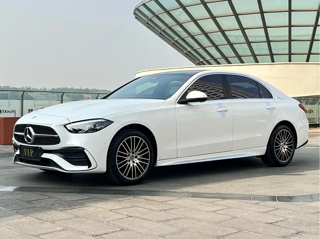 Mercedes-Benz C-Class 2024