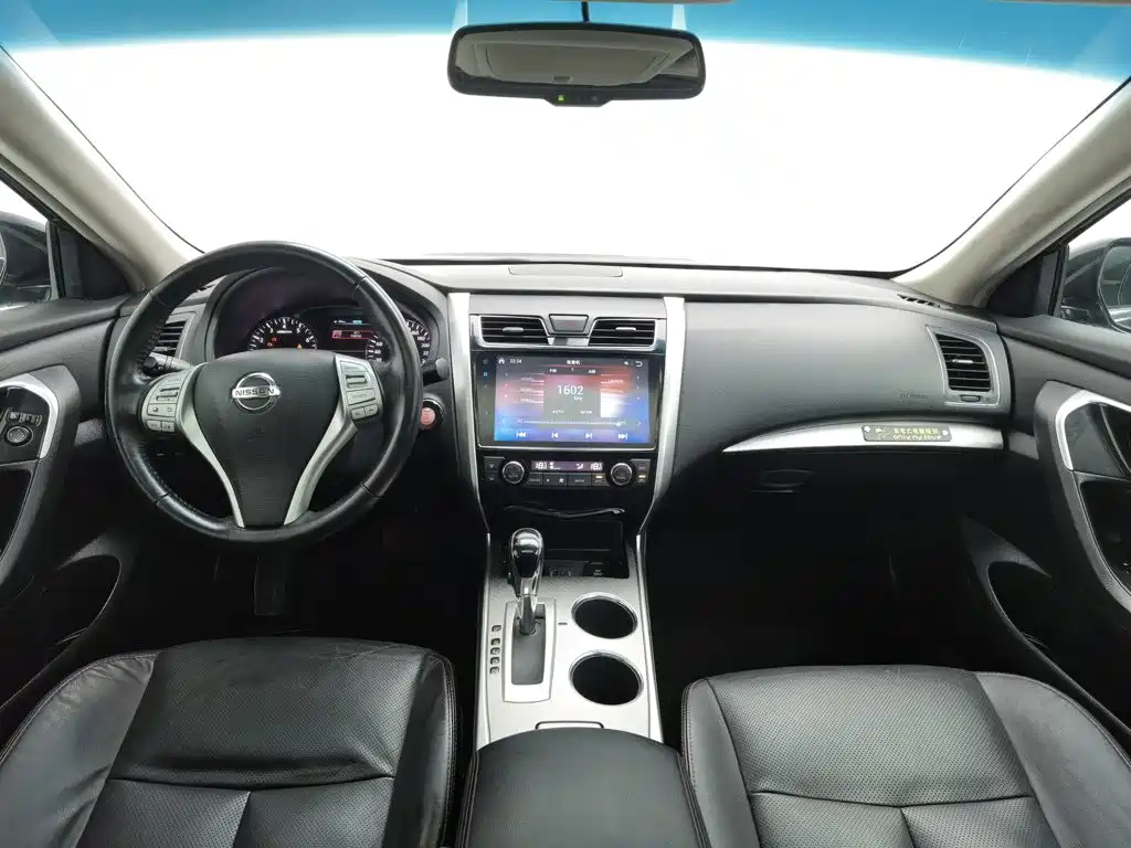 Nissan Teana — миниатюра 5
