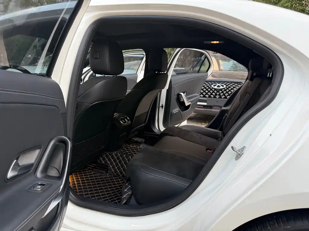 Mercedes-Benz A-Class — миниатюра 5