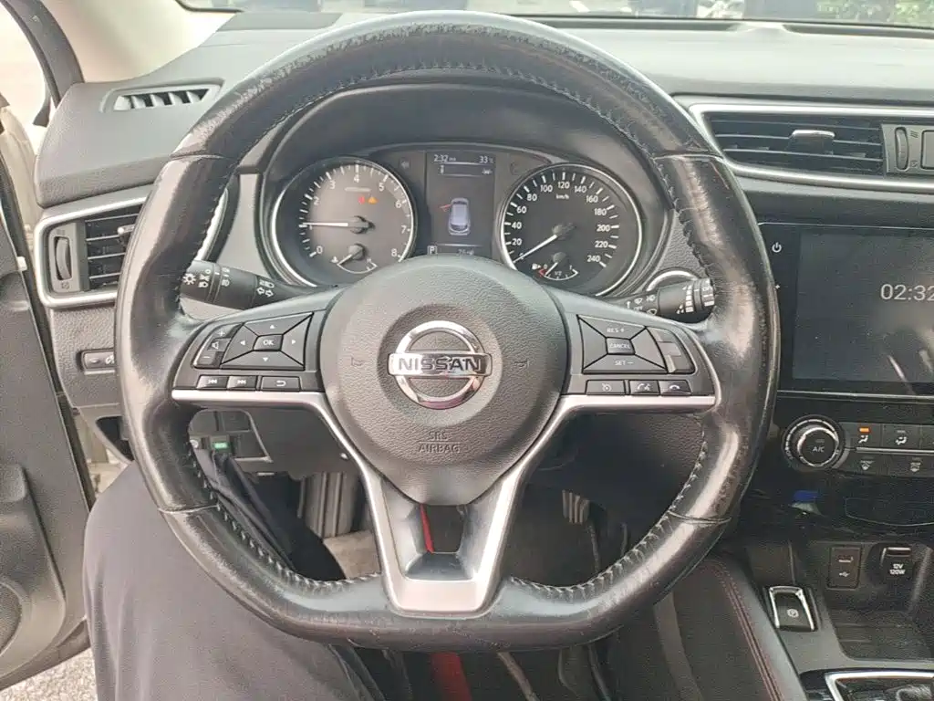 Nissan Qashqai — миниатюра 11