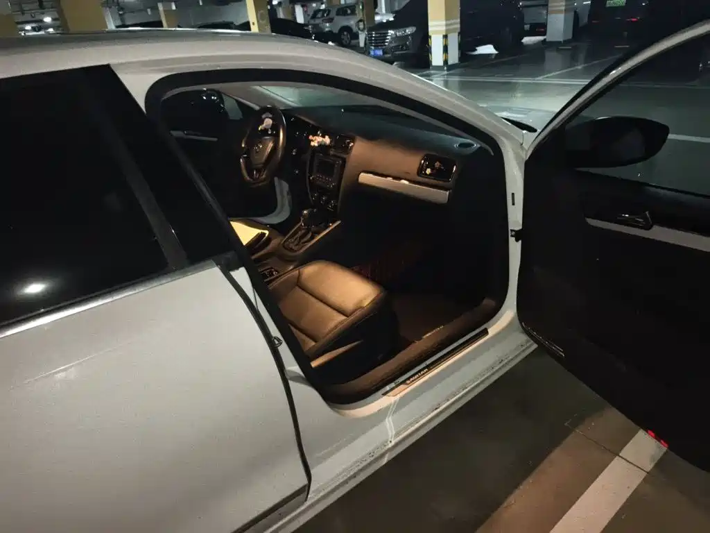 Volkswagen Sagitar — миниатюра 18