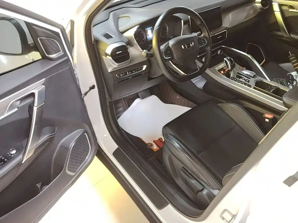 Geely Binyue — миниатюра 16