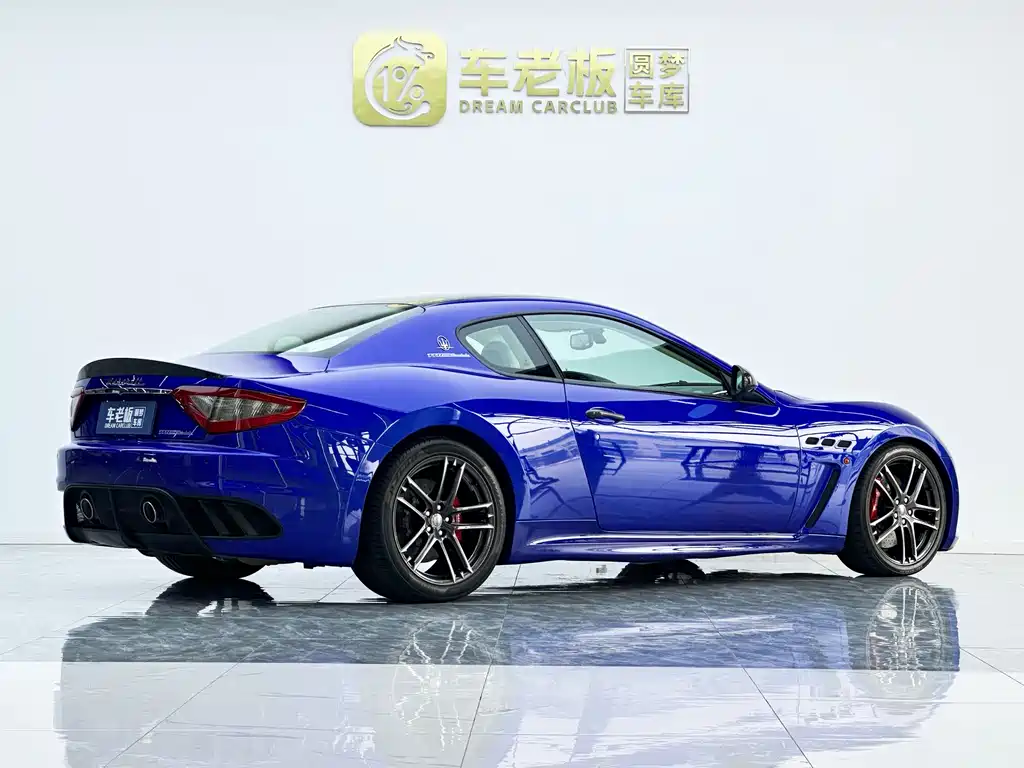 Maserati GranTurismo 2015 4.7L MC