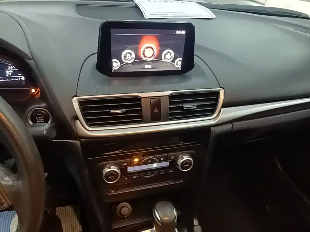 Mazda 3 Axela — миниатюра 18