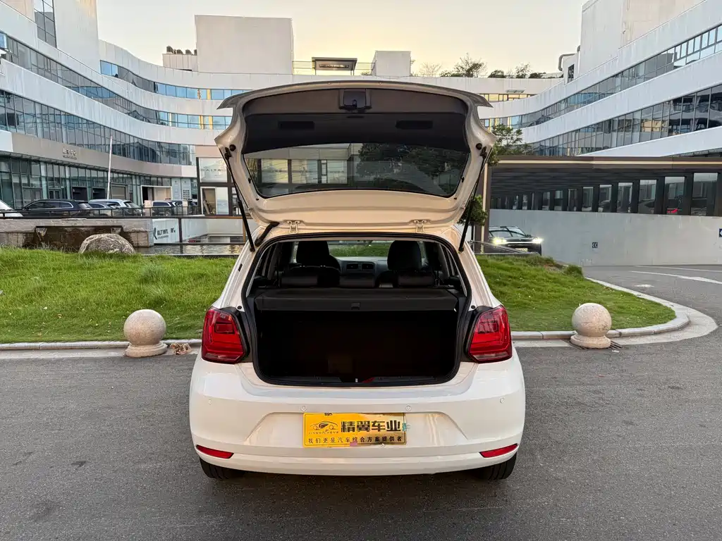 Volkswagen Polo — миниатюра 11