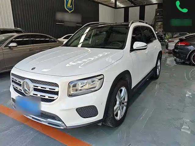MERCEDES-BENZ GLB