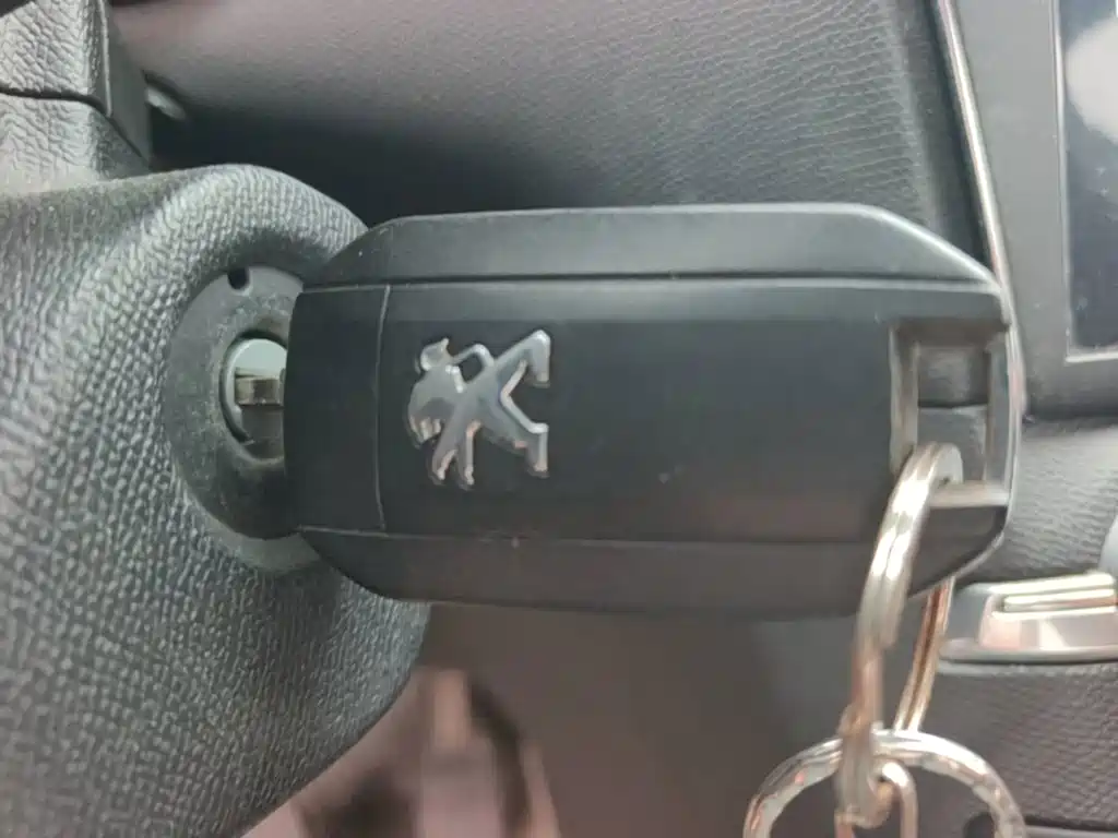 Peugeot 408 — миниатюра 9