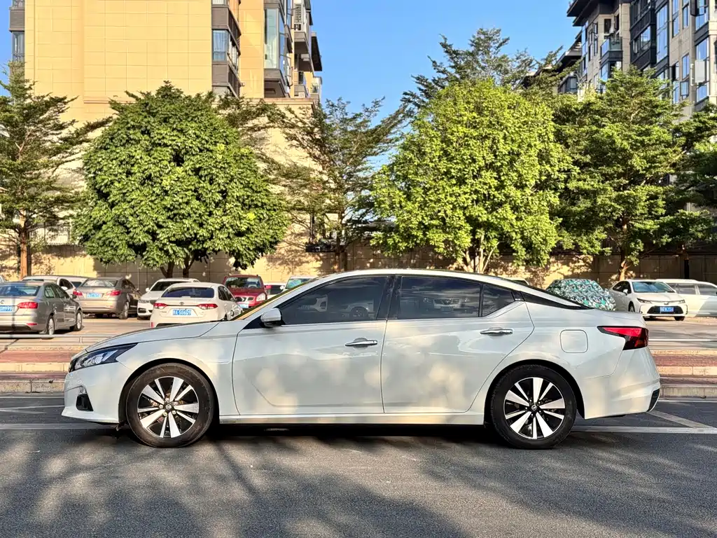 Nissan Teana — миниатюра 4