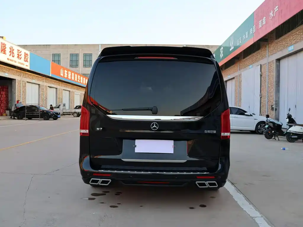 Mercedes-Benz V-Class — миниатюра 17