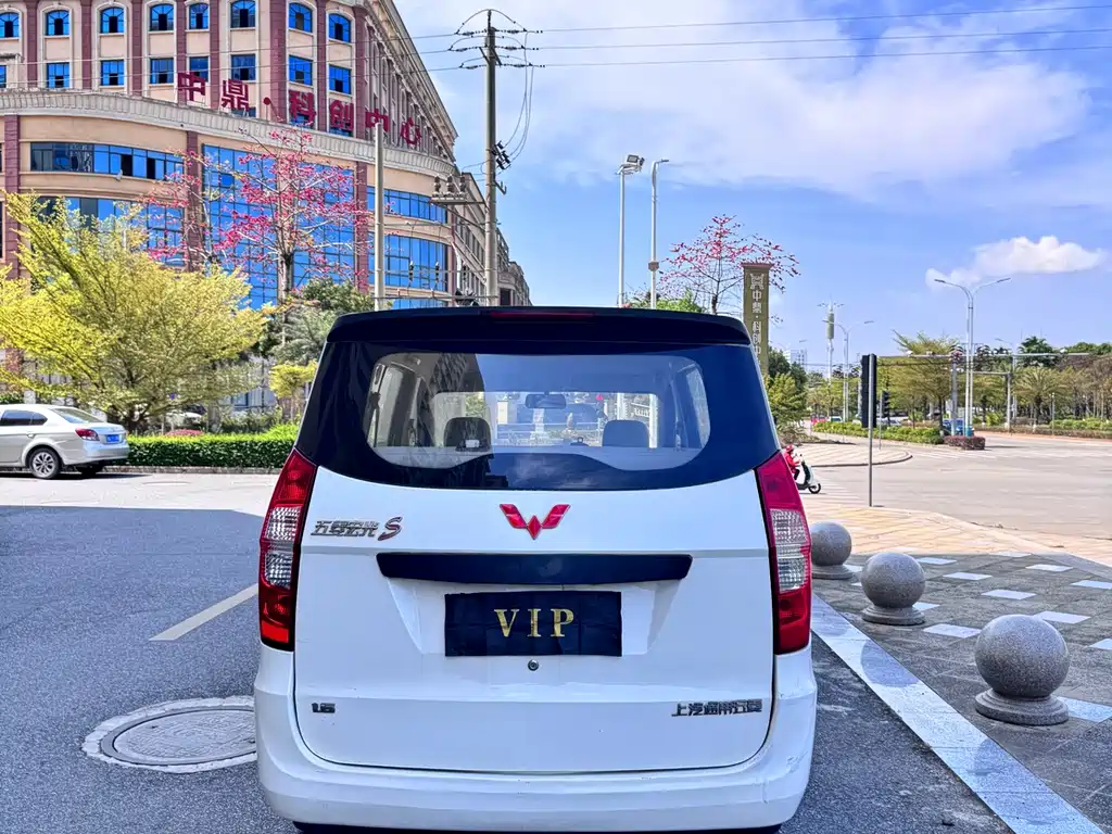 Wuling Hongguang — миниатюра 5