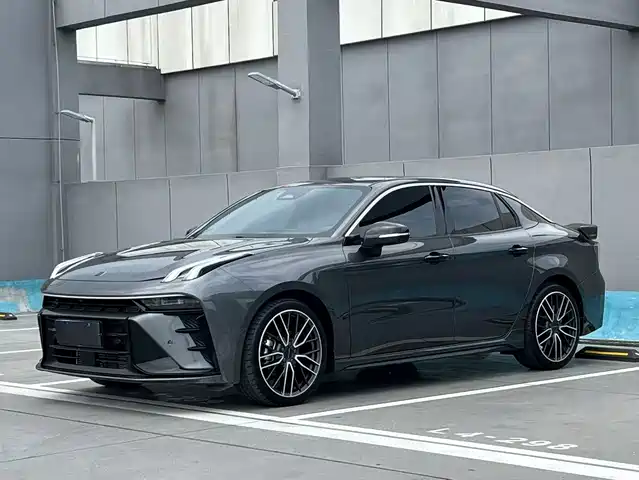 2025 Lynk & Co 03