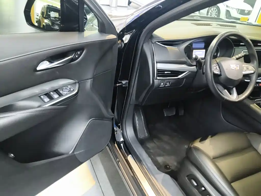 Cadillac XT4 — миниатюра 16