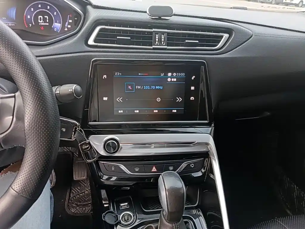 Peugeot 308 — миниатюра 13