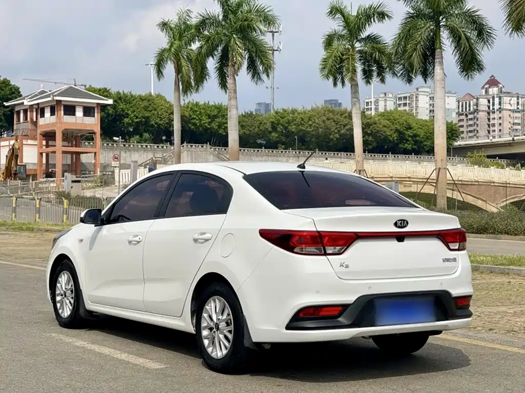 Kia K2 — миниатюра 5