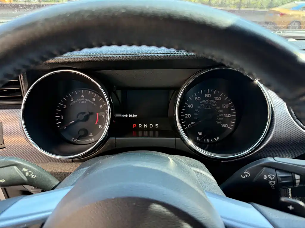 Ford Mustang — миниатюра 9