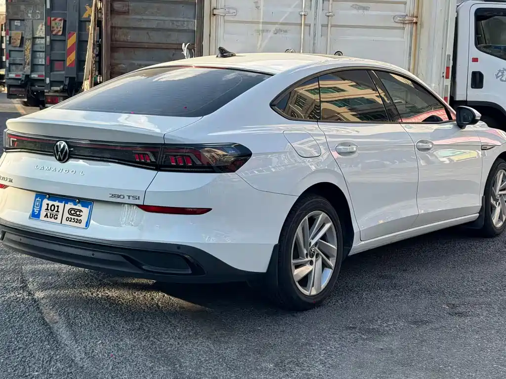 Volkswagen Lamando — миниатюра 2