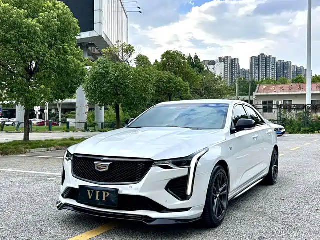 CADILLAC  CT4