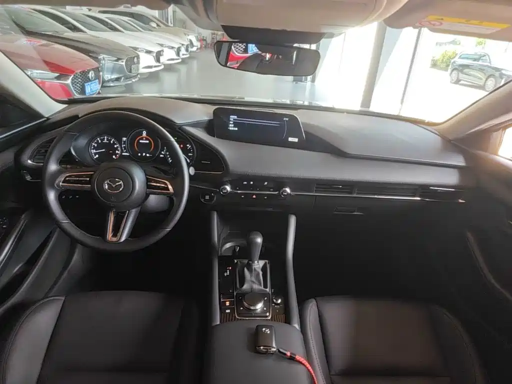 Mazda 3 Axela — миниатюра 10