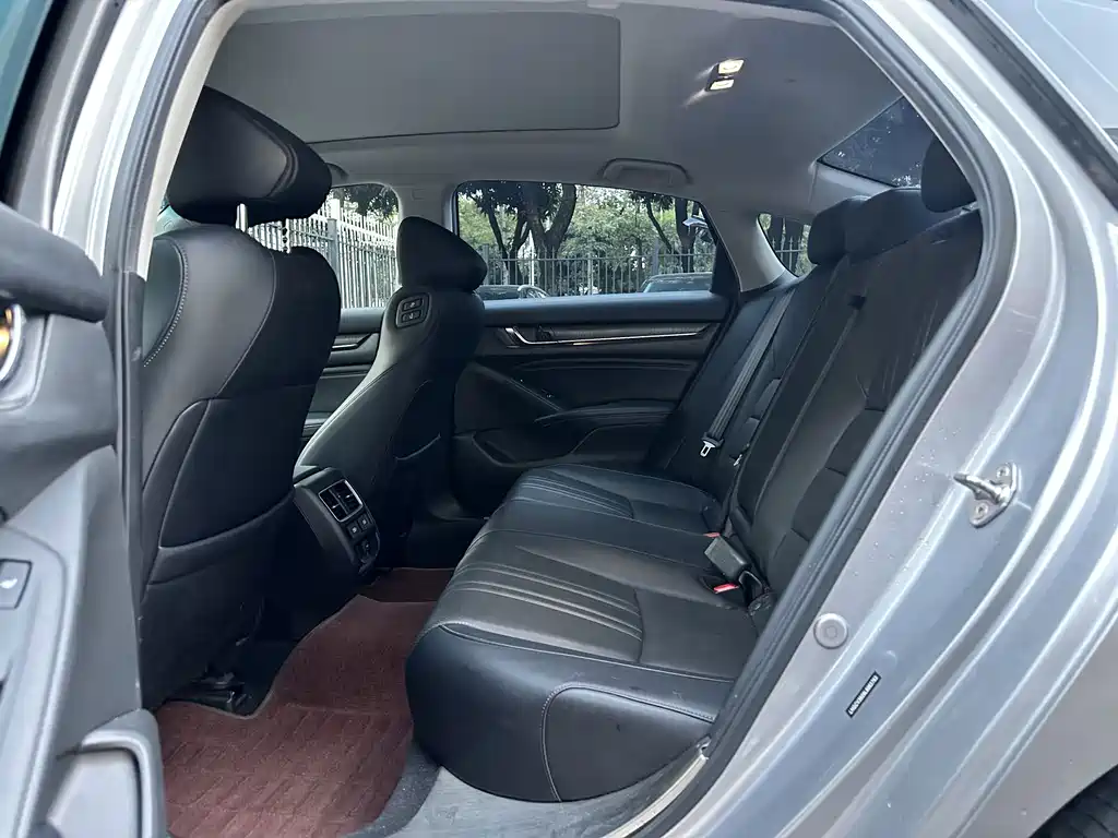 Honda Accord — миниатюра 4
