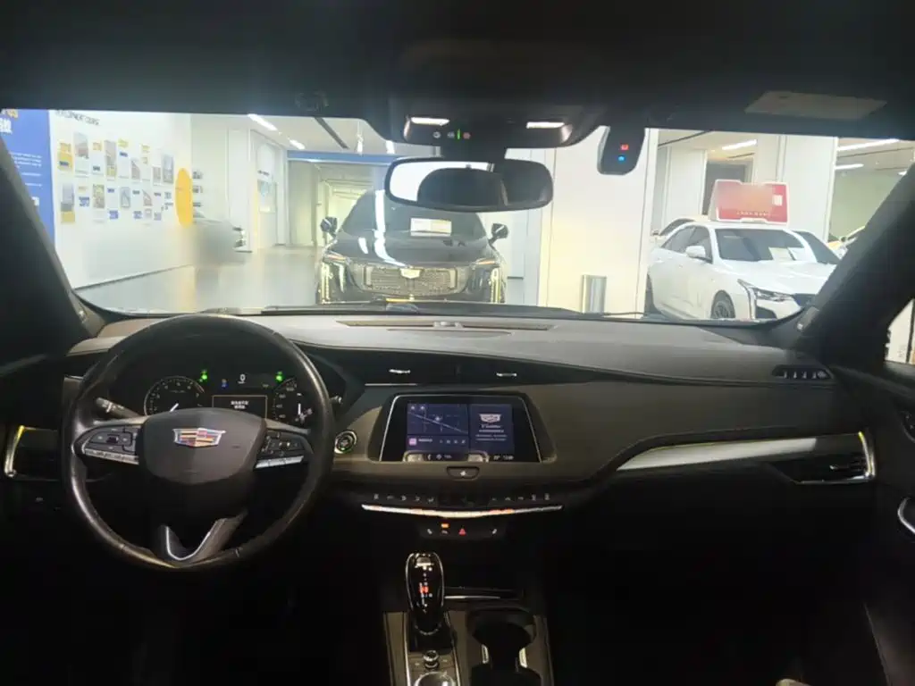 Cadillac XT4 — миниатюра 10