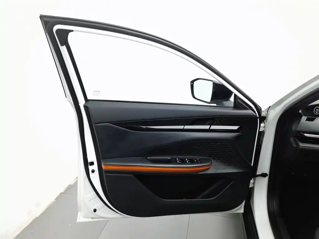 Changan UNI-V — миниатюра 8